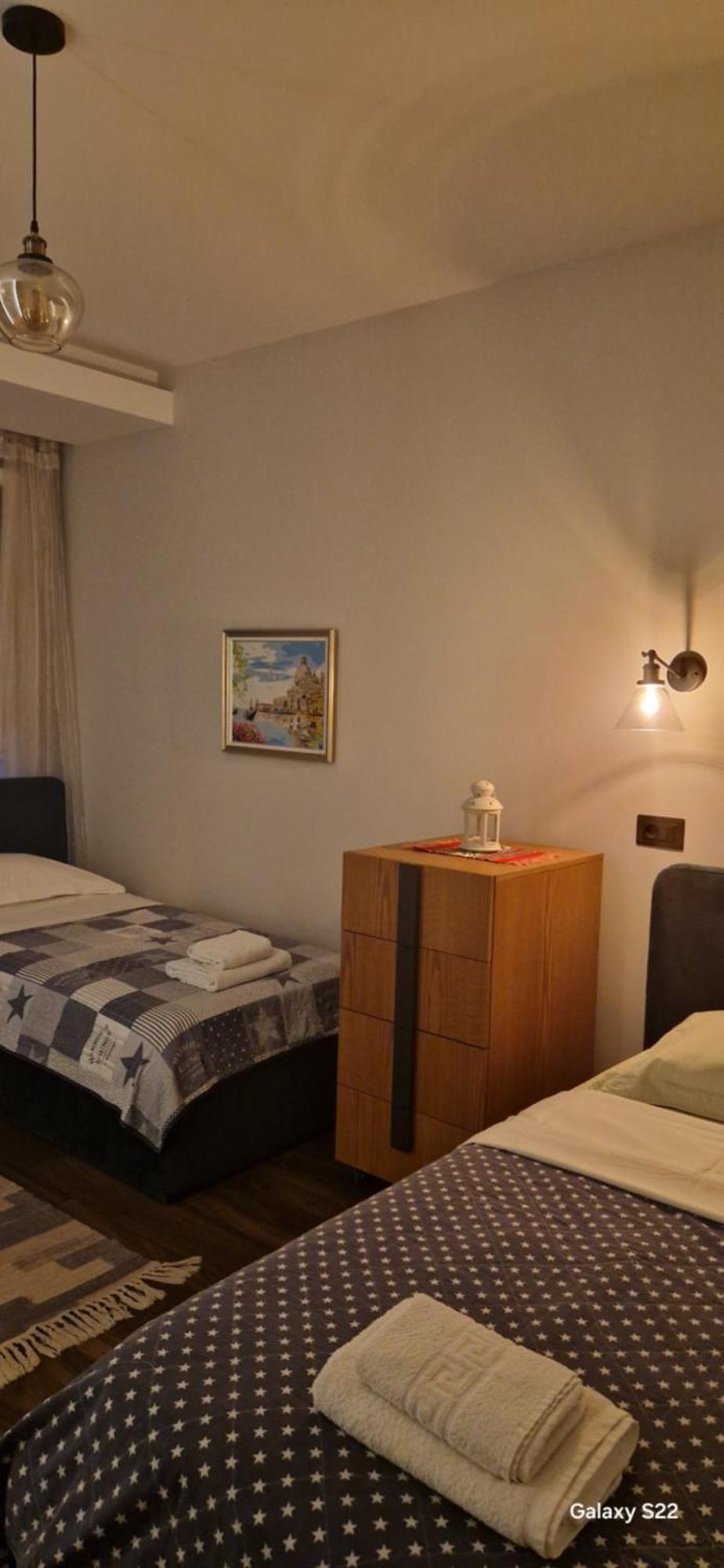 Central Deluxe Apartment Tirana Bagian luar foto