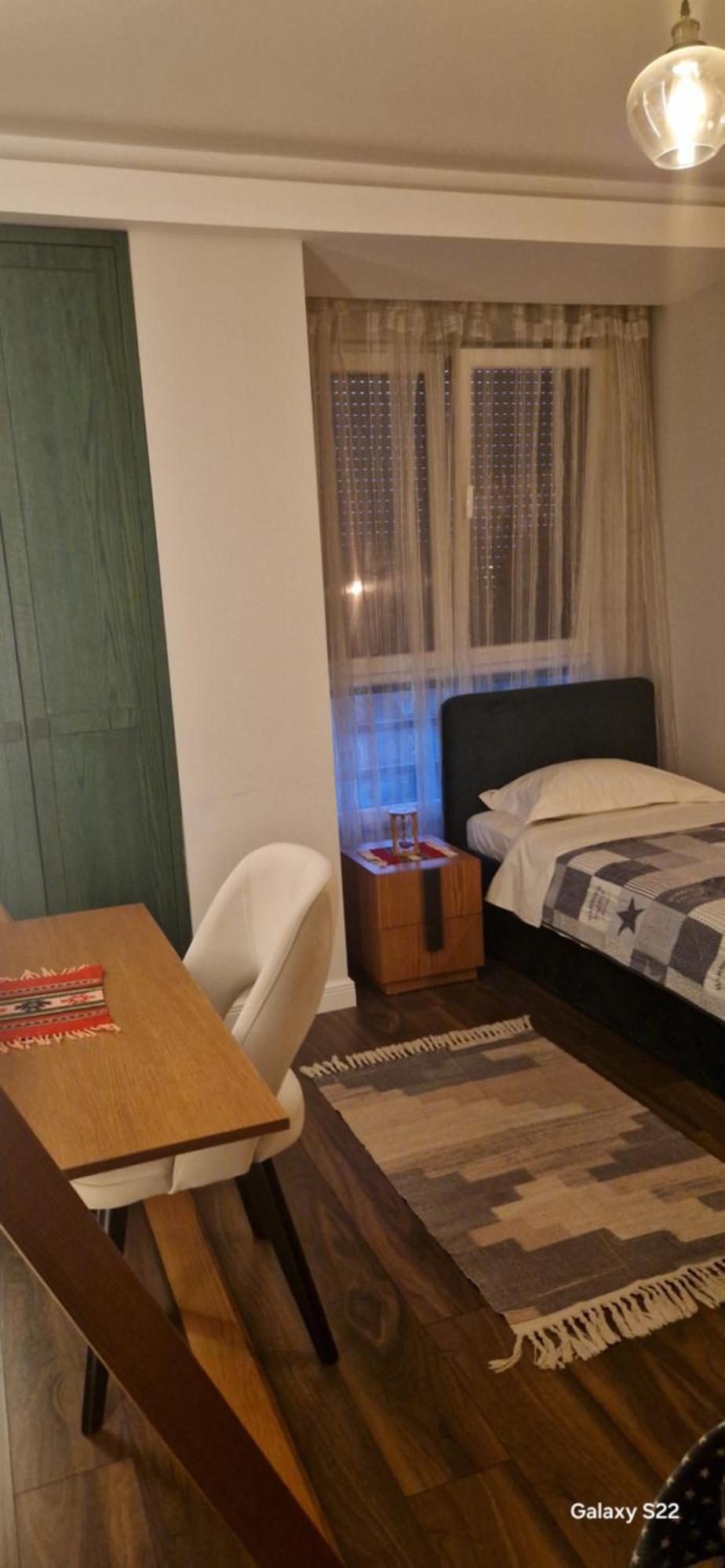 Central Deluxe Apartment Tirana Bagian luar foto