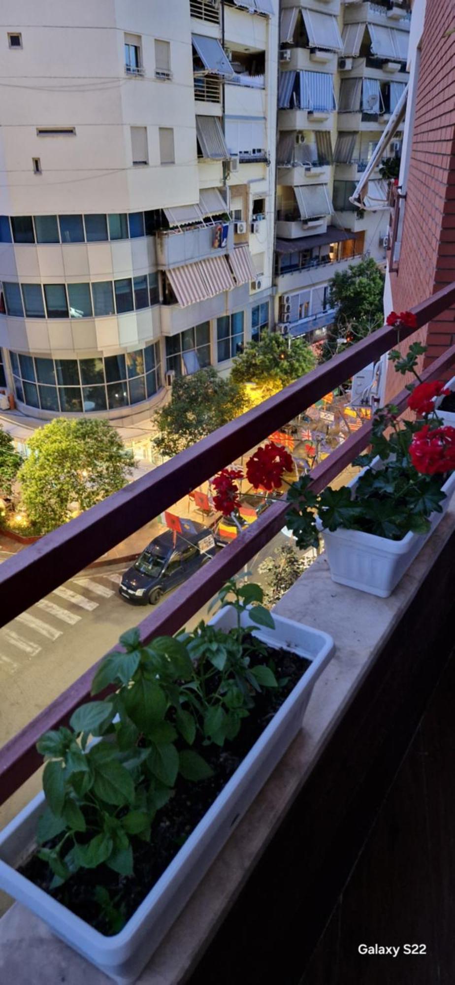 Central Deluxe Apartment Tirana Bagian luar foto